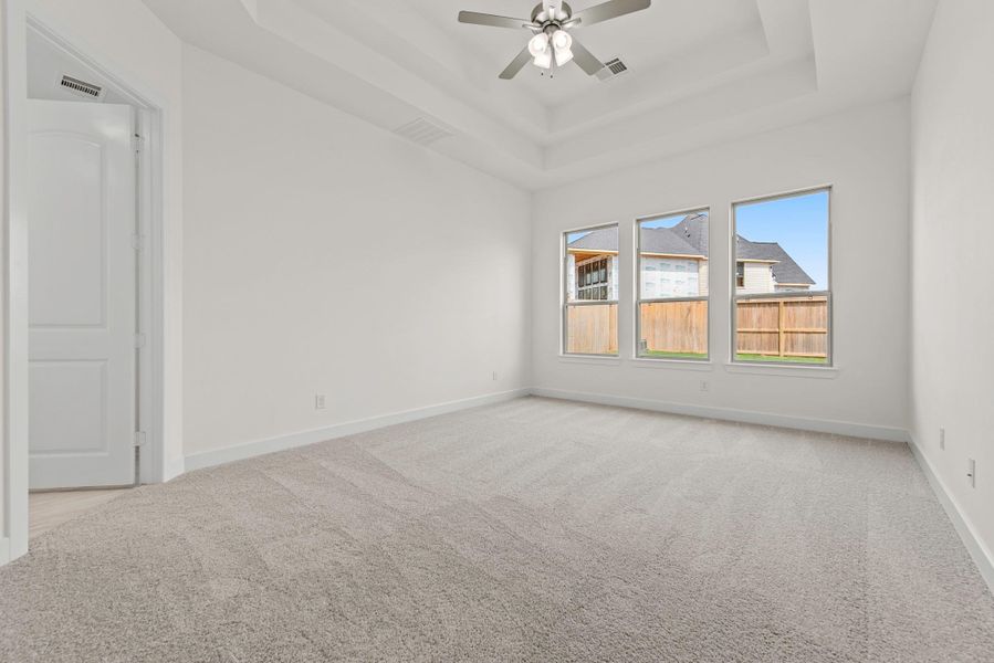 Representative image. Features, specifications, selections and colors may vary. Representative image. Features, specifications, selections and colors may vary.