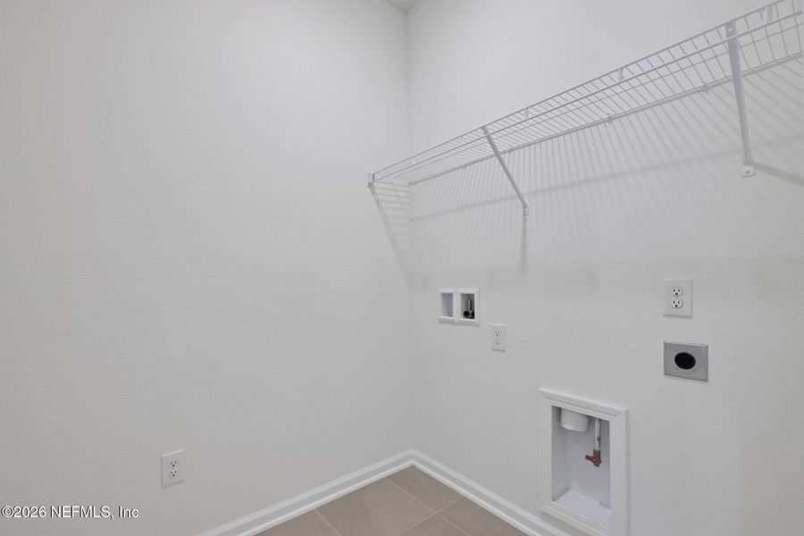 Spacious, unfurnished interior of a new home in , St. Augustine (Image 15).