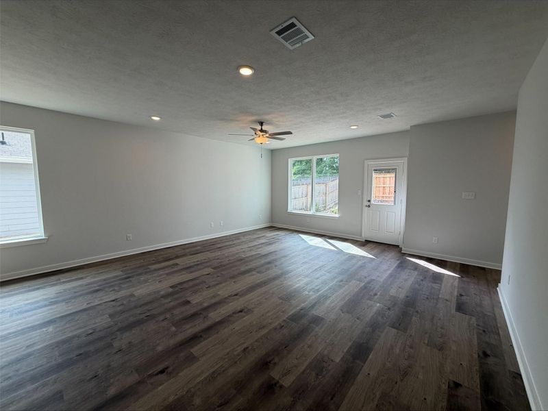Spacious, unfurnished interior of a new home in Rockbridge East, Huntsville (Image 7).