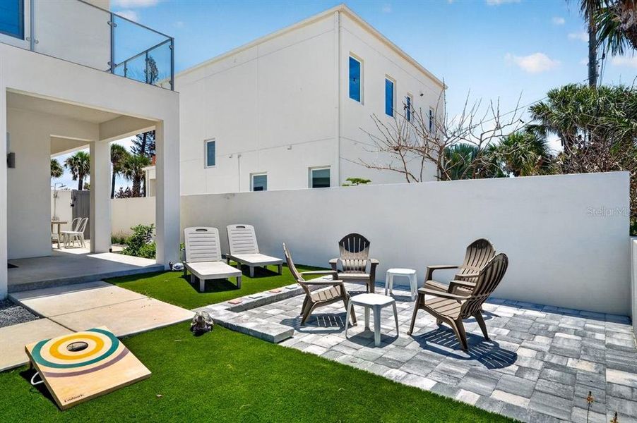 Exterior details and patio area of a home in , New Smyrna Beach (Image 42).