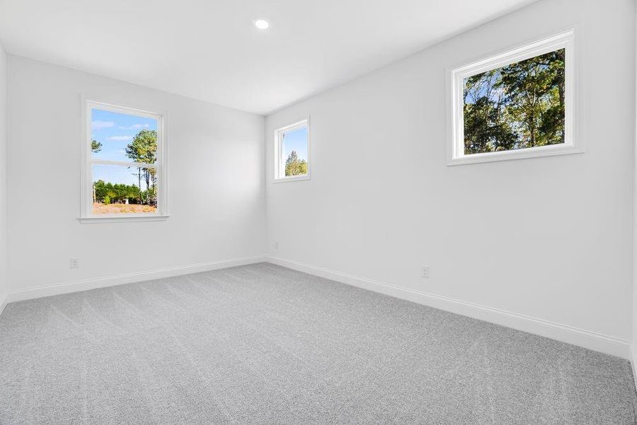 Spacious, unfurnished interior of a new home in Oakmead, Buford (Image 29).