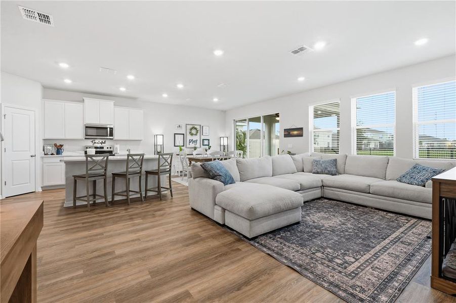 Furnished interior view inside a new home in Solera at Lakewood Ranch, Lakewood Ranch (Image 12). Furnished interior view inside a new home in Solera at Lakewood Ranch, Lakewood Ranch (Image 12).