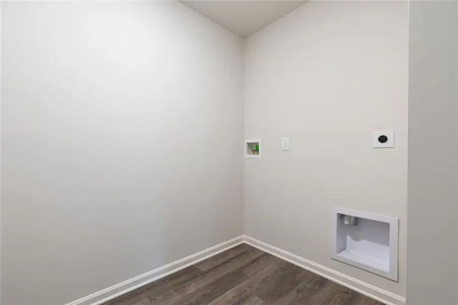 Spacious, unfurnished interior of a new home in The Ridge at Twin Rivers, Covington (Image 27).