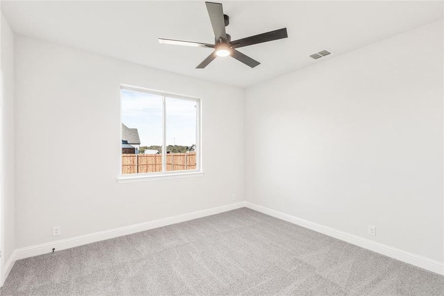 Spacious, unfurnished interior of a new home in Crystal Lake Estates, Red Oak (Image 21). Spacious, unfurnished interior of a new home in Crystal Lake Estates, Red Oak (Image 21).