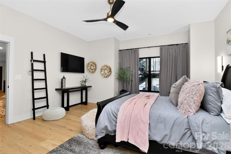 Furnished interior view inside a new home in , Monroe (Image 15).
