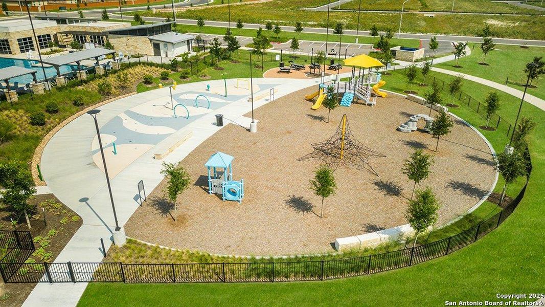 Image 32 of a home in Steele Creek. Image 32 of a home in Steele Creek.