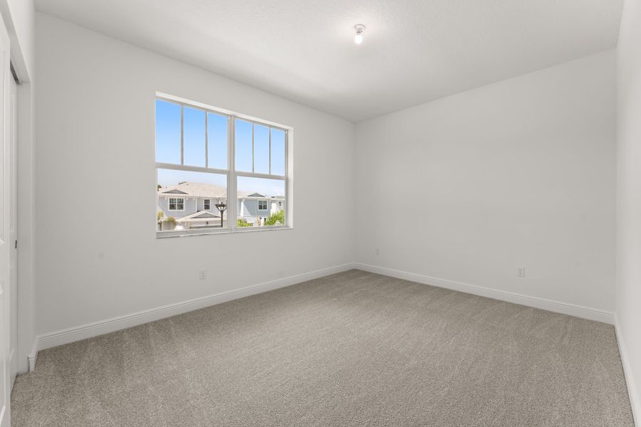 Spacious, unfurnished interior of a new home in Avila, Jensen Beach (Image 13).