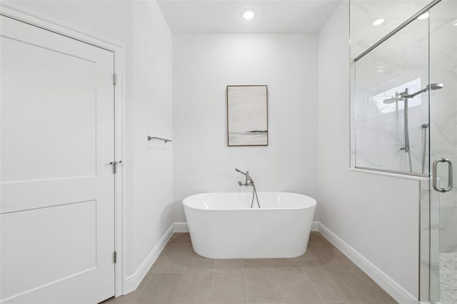 Furnished interior view inside a new home in , Tampa (Image 5).