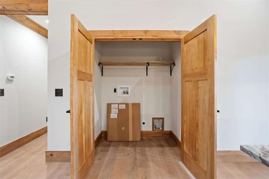 Spacious, unfurnished interior of a new home in , Ellijay (Image 16).