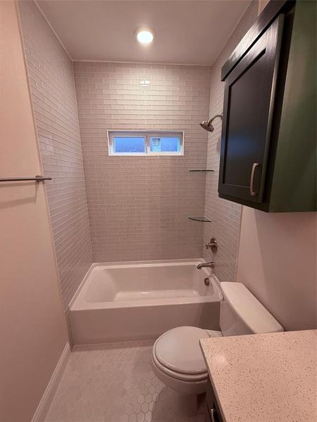 Furnished interior view inside a new home in , Dallas (Image 10).