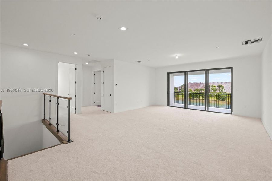 Spacious, unfurnished interior of a new home in , Palm Beach Gardens (Image 46). Spacious, unfurnished interior of a new home in , Palm Beach Gardens (Image 46).