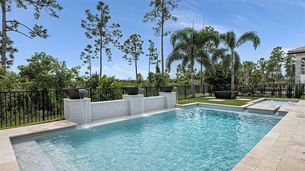 Community amenities in L'Ambiance at Avenir, Palm Beach Gardens (Image 45).