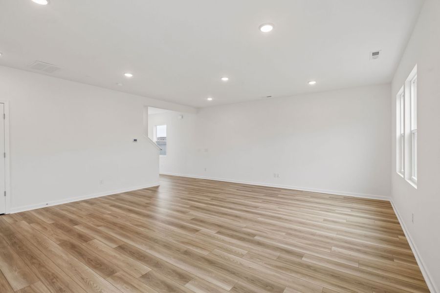 Spacious, unfurnished interior of a new home in Highlands of Carter's Station, Columbia (Image 37).