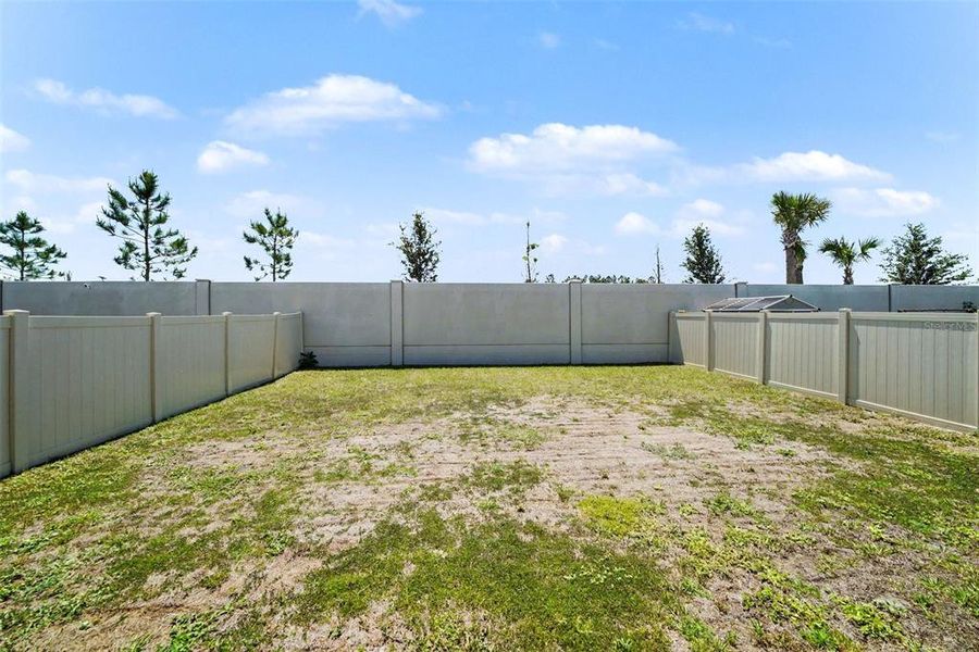 Exterior details and patio area of a home in Two Rivers, Zephyrhills (Image 25).