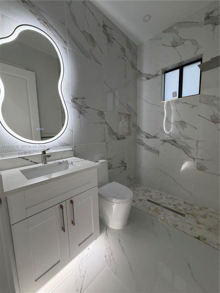 Furnished interior view inside a new home in , Lehigh Acres (Image 5).