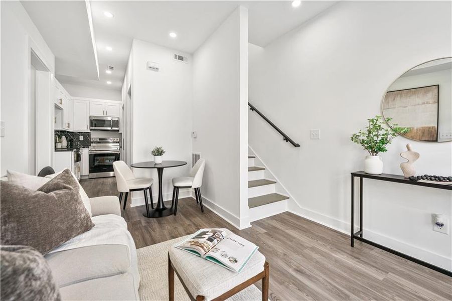Furnished interior view inside a new home in , Union City (Image 21).