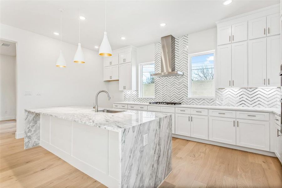 Furnished interior view inside a new home in , Richardson (Image 12).