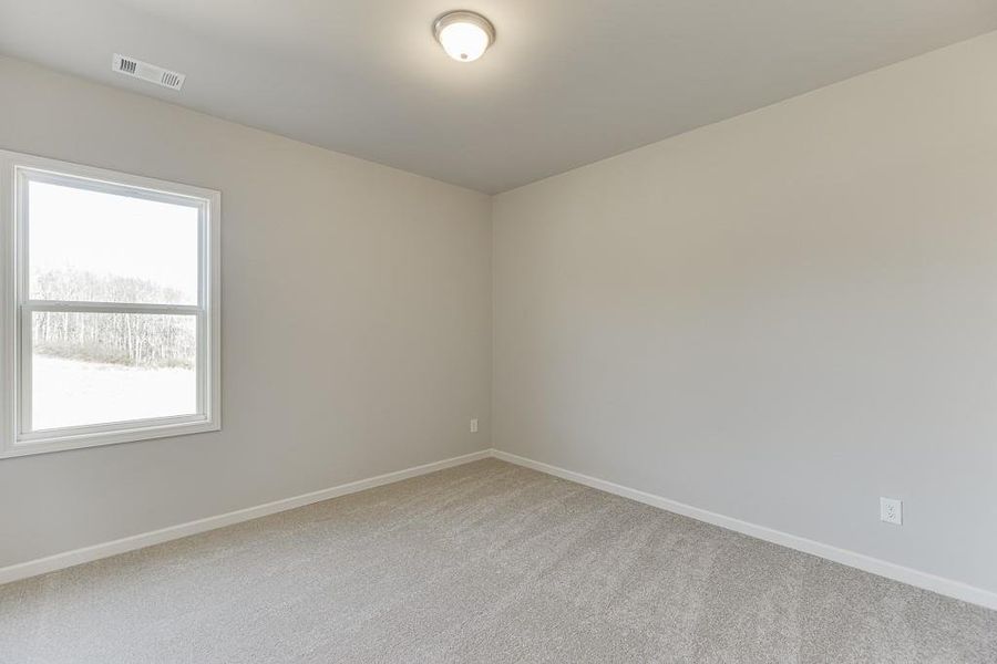 Spacious, unfurnished interior of a new home in , Gainesville (Image 33).