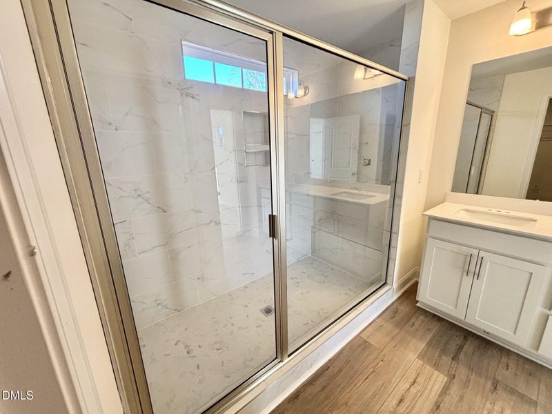 EV Roman Shower EV Roman Shower