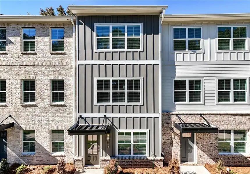 Image 33 of a home in .