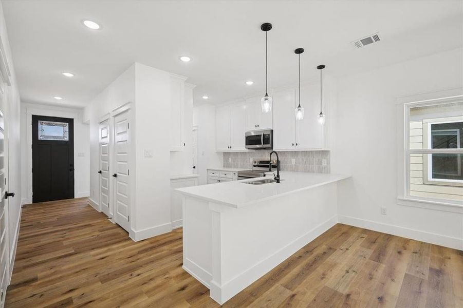 Furnished interior view inside a new home in , Fort Worth (Image 13).