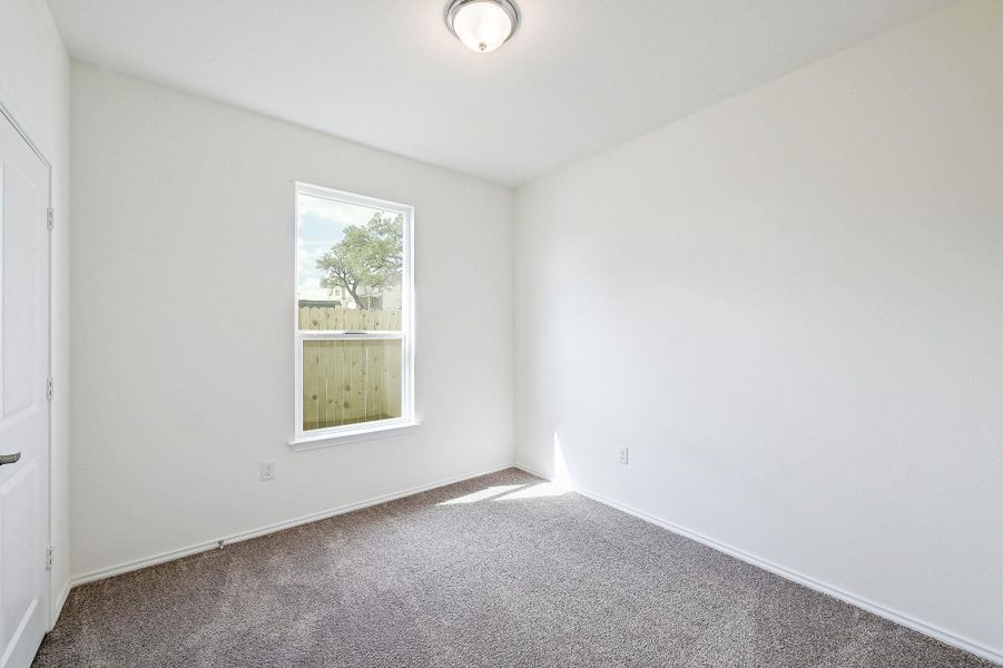 Spacious, unfurnished interior of a new home in Creekside at Estancia, Austin (Image 18).