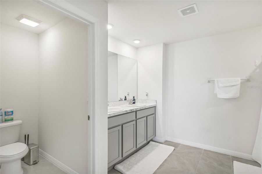 Furnished interior view inside a new home in Ridgewood, Riverview (Image 10).
