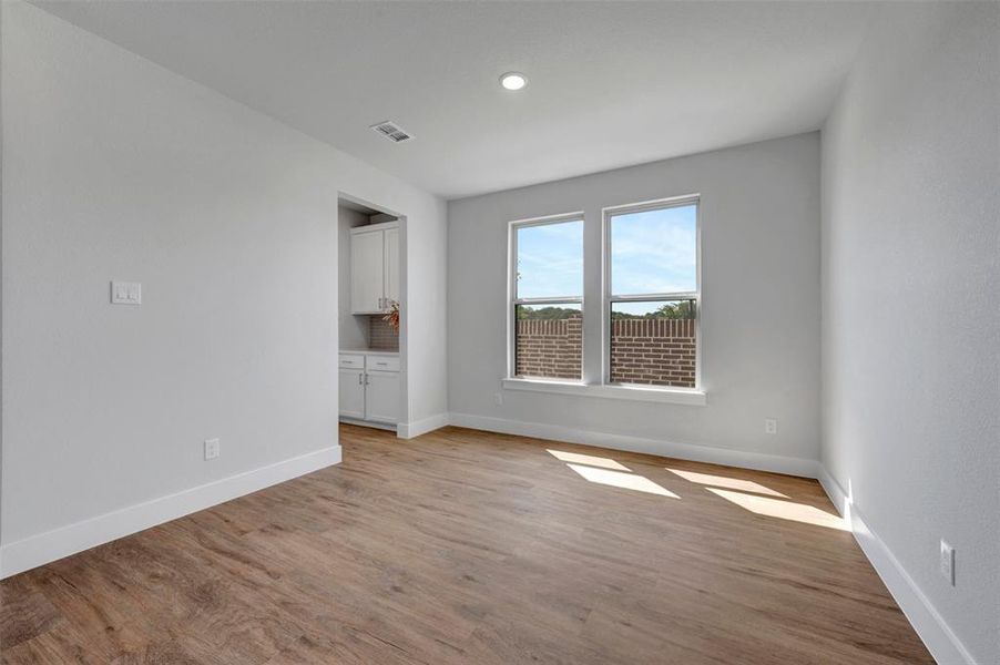 Spacious, unfurnished interior of a new home in Aster Park, McKinney (Image 19).
