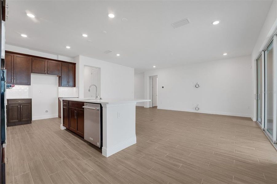 Spacious, unfurnished interior of a new home in Seaire, Parrish (Image 25).