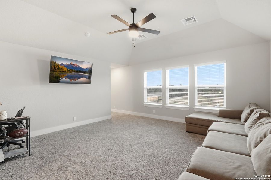 Image 40 of a home in . Image 40 of a home in .