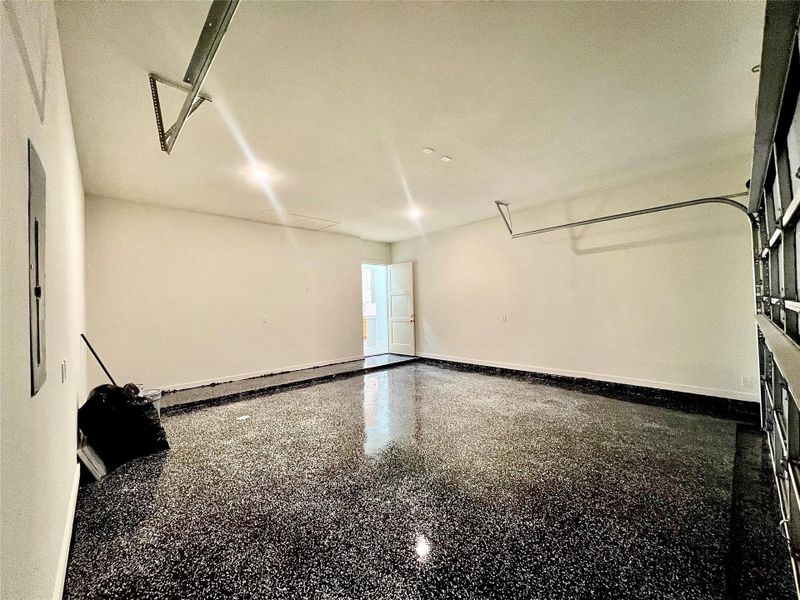 Spacious, unfurnished interior of a new home in , Dayton (Image 41).