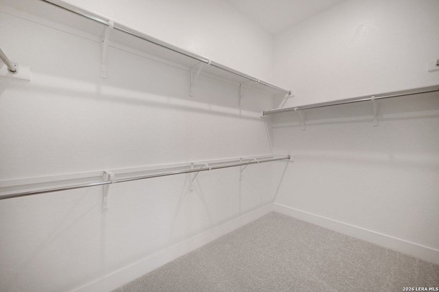 Spacious, unfurnished interior of a new home in Davis Ranch, San Antonio (Image 17).