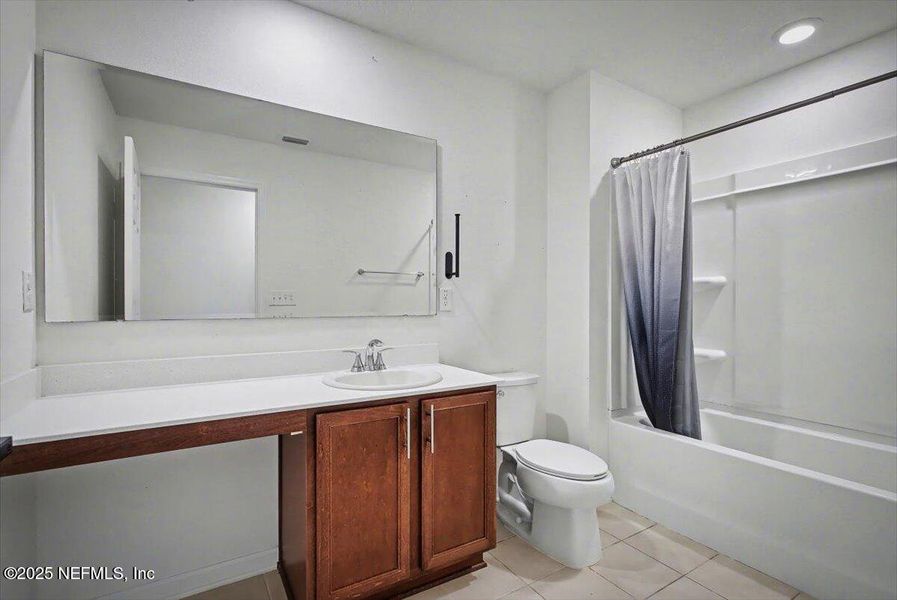 Furnished interior view inside a new home in , Palm Coast (Image 8).