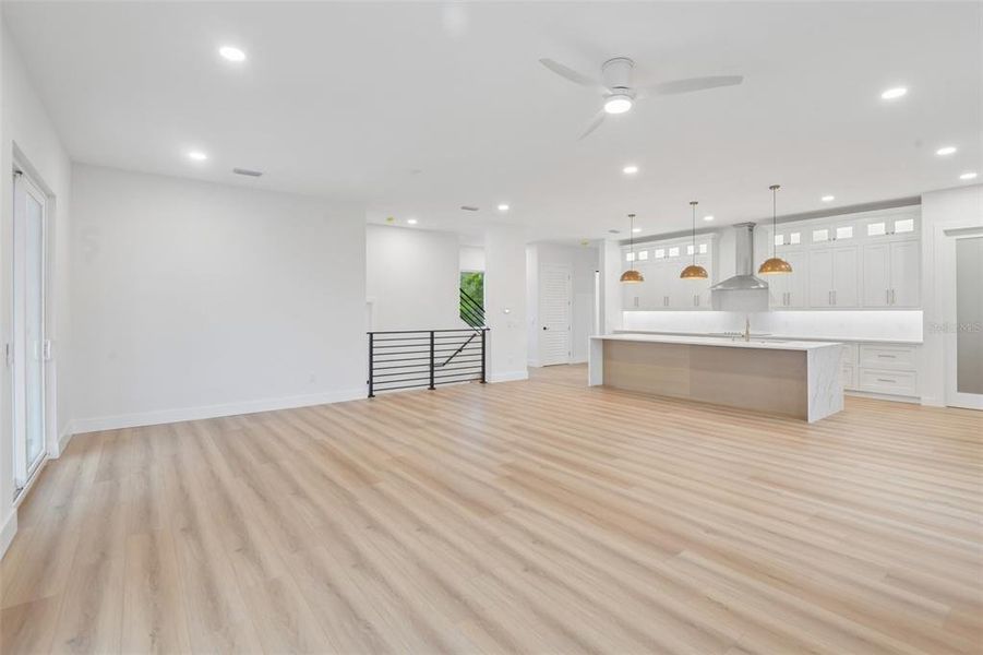Spacious, unfurnished interior of a new home in , Tarpon Springs (Image 25). Spacious, unfurnished interior of a new home in , Tarpon Springs (Image 25).