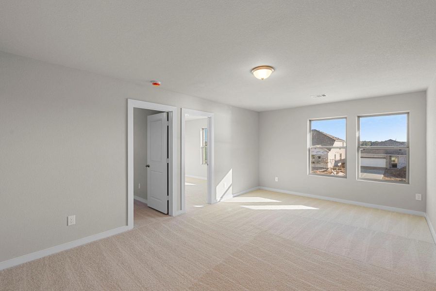 Spacious, unfurnished interior of a new home in Windrose Green, Angleton (Image 25).