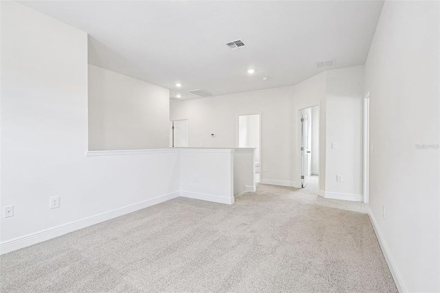 Spacious, unfurnished interior of a new home in Cyrene at Minneola, Minneola (Image 27).