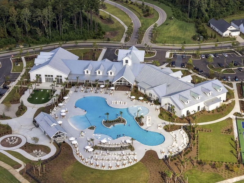 Community amenities in Horizons at Summers Corner | 55+, Summerville (Image 32).