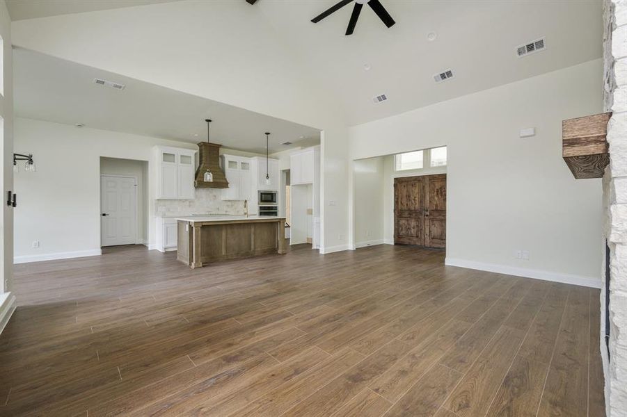 Spacious, unfurnished interior of a new home in , Terrell (Image 18).