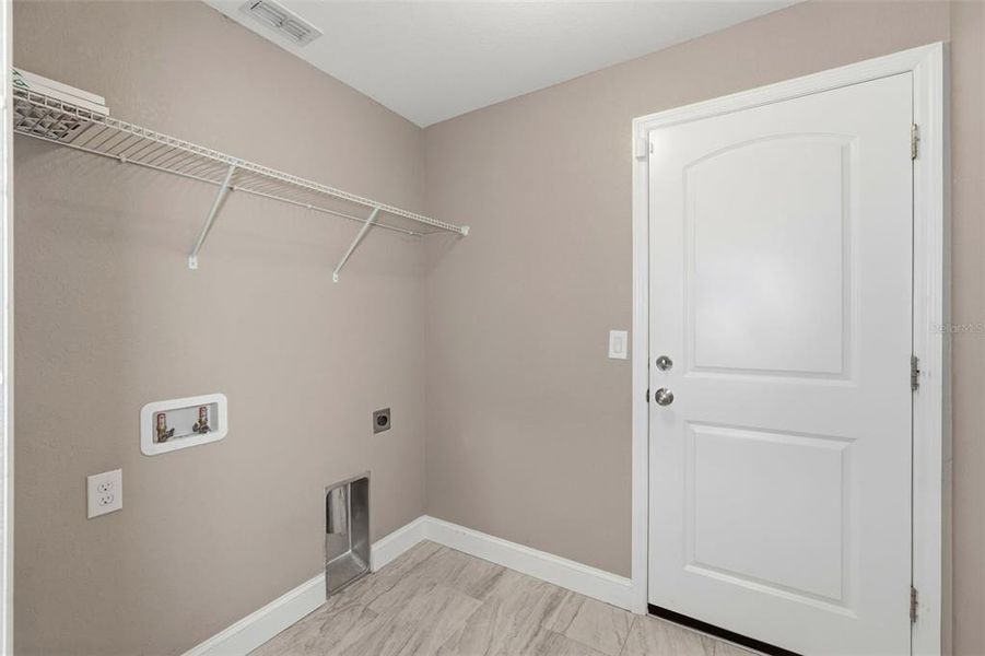 Spacious, unfurnished interior of a new home in , Lakeland (Image 29). Spacious, unfurnished interior of a new home in , Lakeland (Image 29).