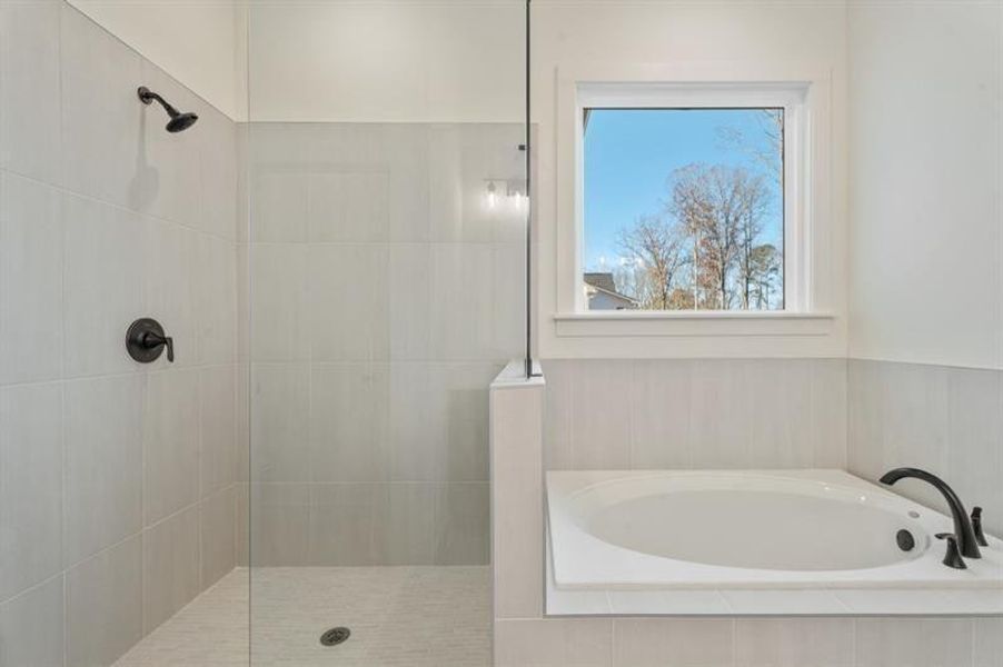 Close-up of interior finishes inside a home in , Gainesville (Image 31).