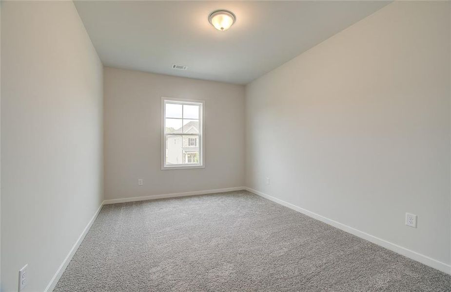 Spacious, unfurnished interior of a new home in Ponderosa Farms Estates, Gainesville (Image 14).