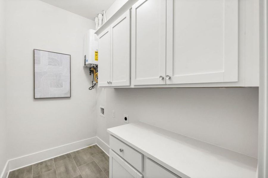 Furnished interior view inside a new home in , Alpharetta (Image 24).