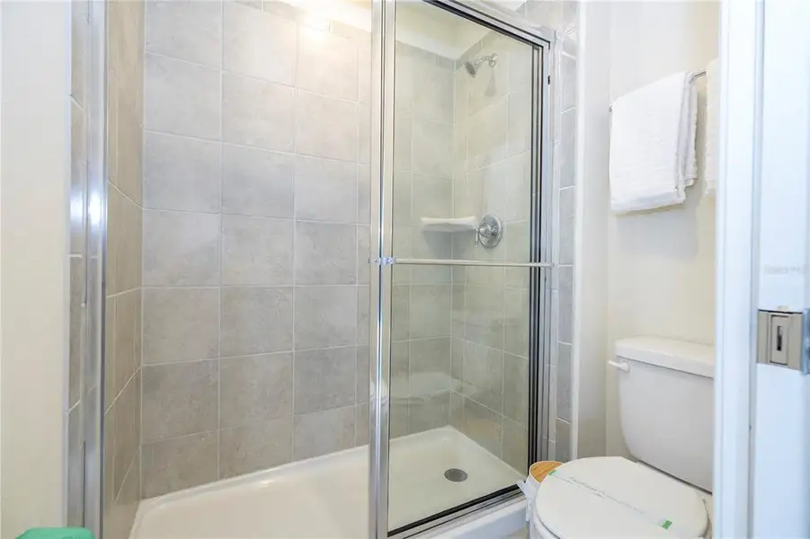 Furnished interior view inside a new home in Windsor Cay Resort, Clermont (Image 6).