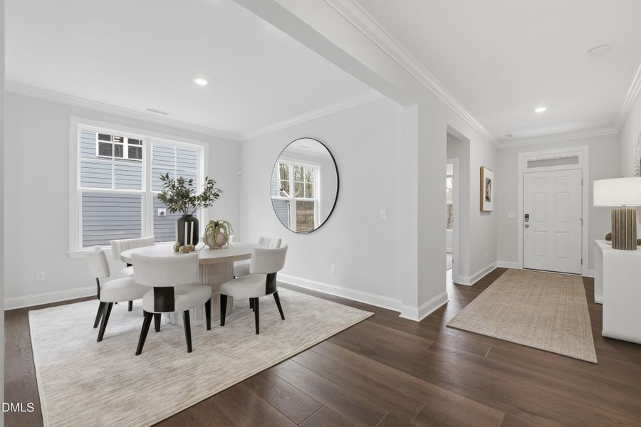 SUN_ShawRidge_Pic_EastmanIII_QMI_3_Dinin