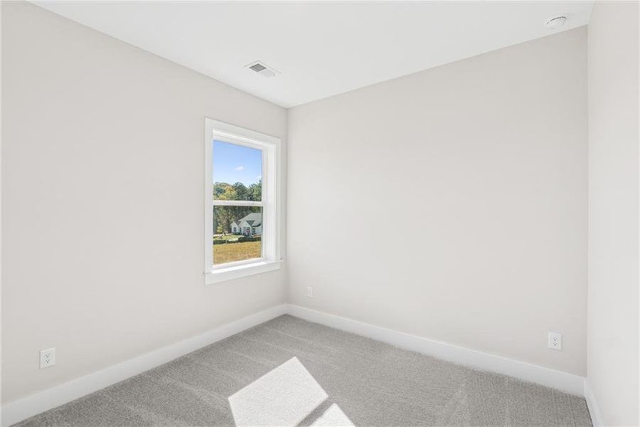 Spacious, unfurnished interior of a new home in Old Mill Preserve, Dallas (Image 13).