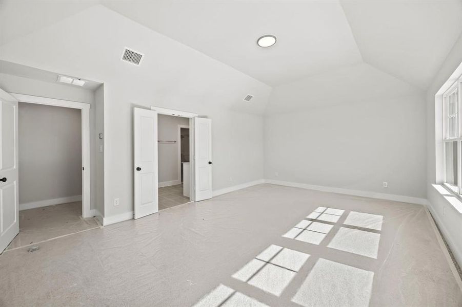 Spacious, unfurnished interior of a new home in North Square at Uptown, Celina (Image 15). Spacious, unfurnished interior of a new home in North Square at Uptown, Celina (Image 15).