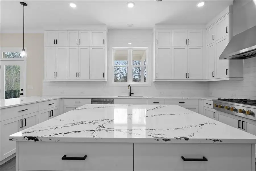 Furnished interior view inside a new home in Bellwyn, Johns Creek (Image 5).