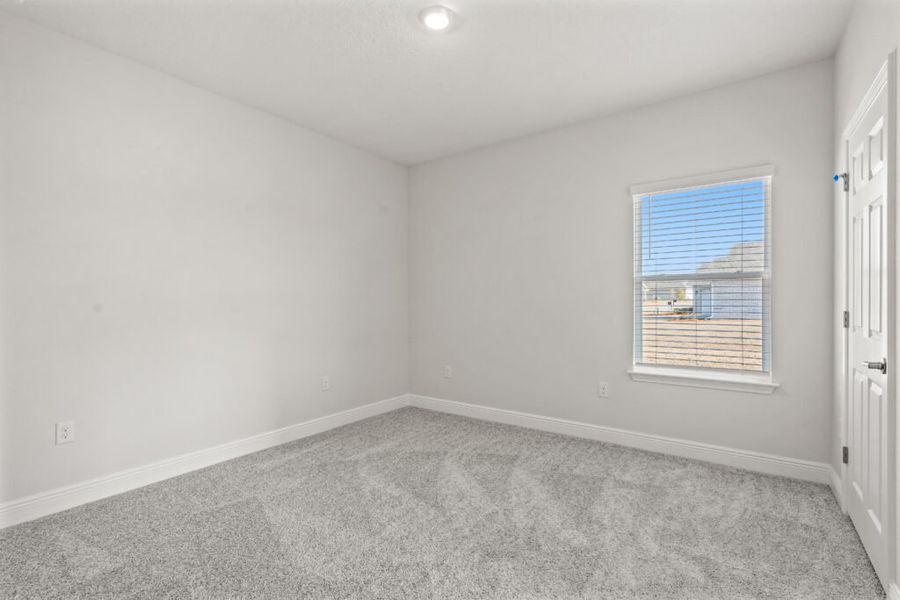 Spacious, unfurnished interior of a new home in Windswept Estates, Freeport (Image 31).