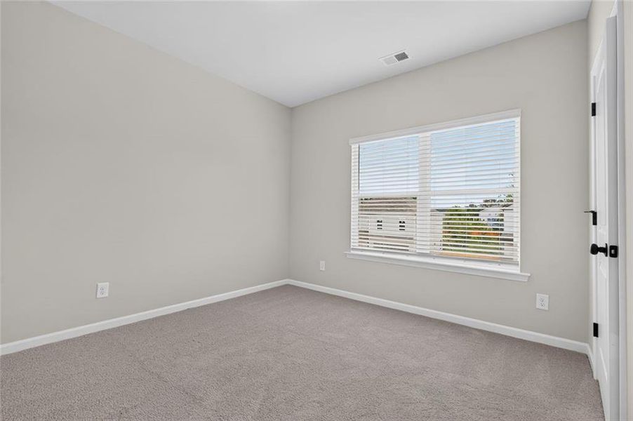 Spacious, unfurnished interior of a new home in Saddle Ridge, Calhoun (Image 15).