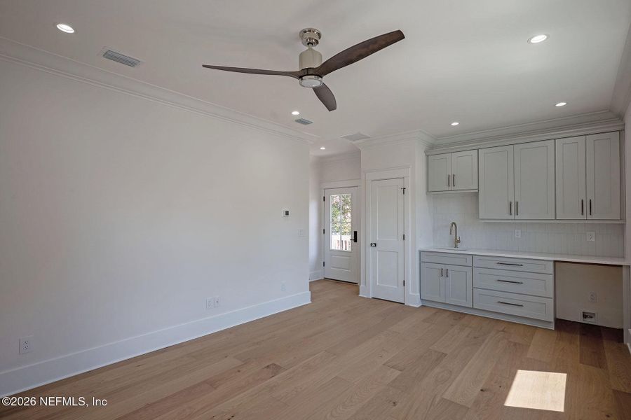 Spacious, unfurnished interior of a new home in , Jacksonville (Image 148).